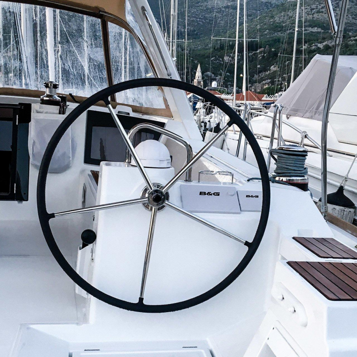 Slide | Oceanis 45 photo 7