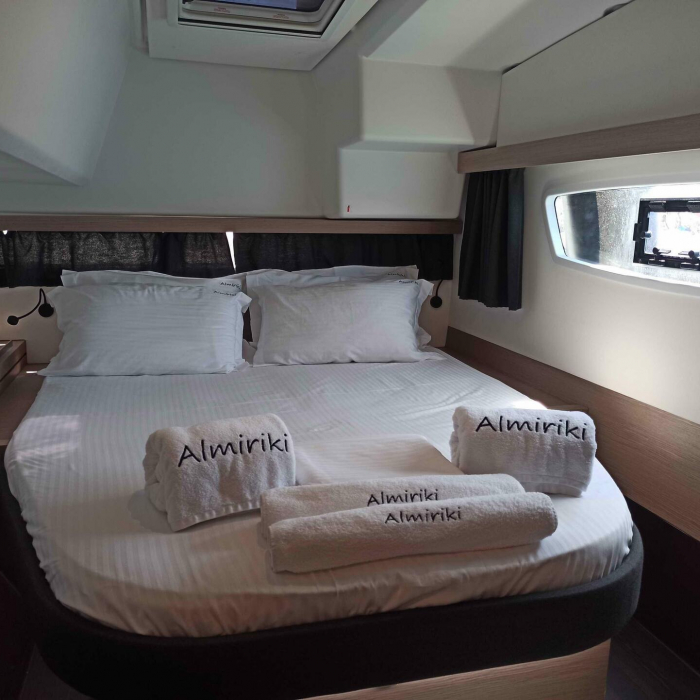 Prestige | Fountaine Pajot Isla 40 photo 13