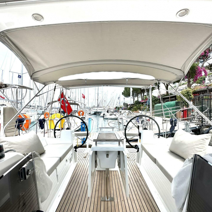 Sail Lyra | Oceanis 38.1 photo 1