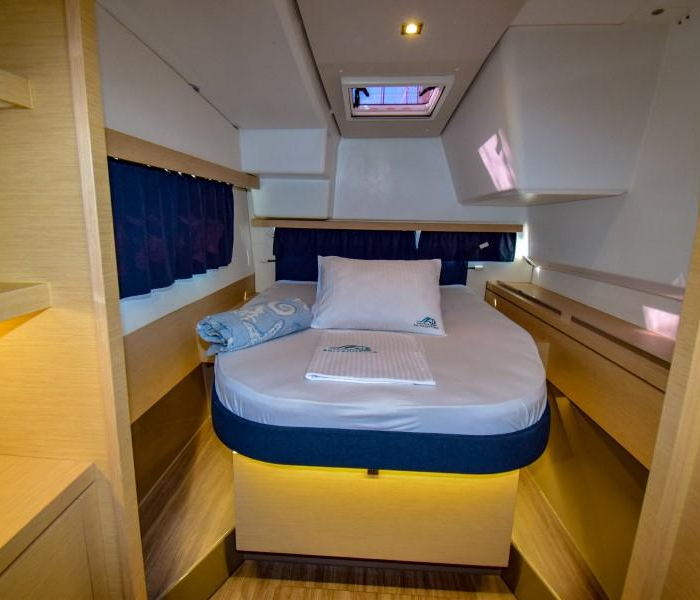 Amber | Lucia 40 photo 17