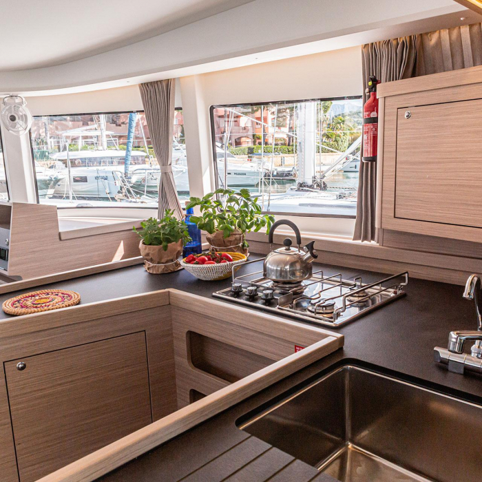 Almalù - A/C, Generator, Water maker | Lagoon 42 photo 14