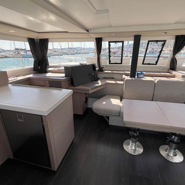 Barramundi III | Fountaine Pajot Astrea 42 photo 11