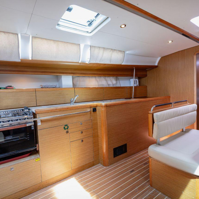 Ana B. | Sun Odyssey 49i photo 43