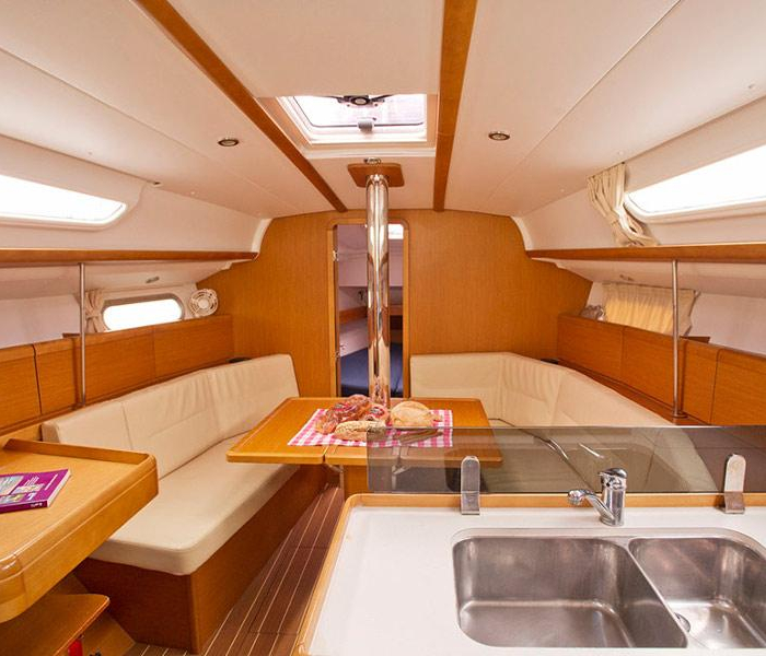 Izella | Sun Odyssey 36i photo 5