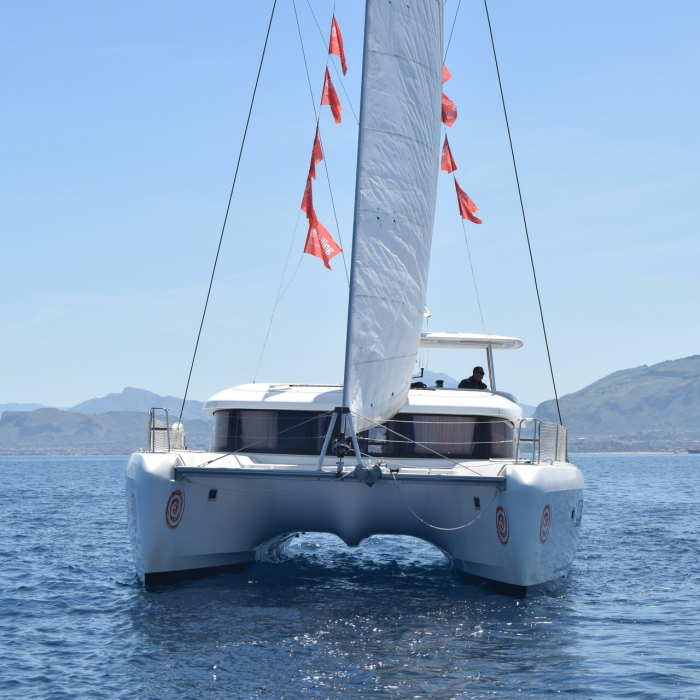 Memi | Lagoon 42 photo 2