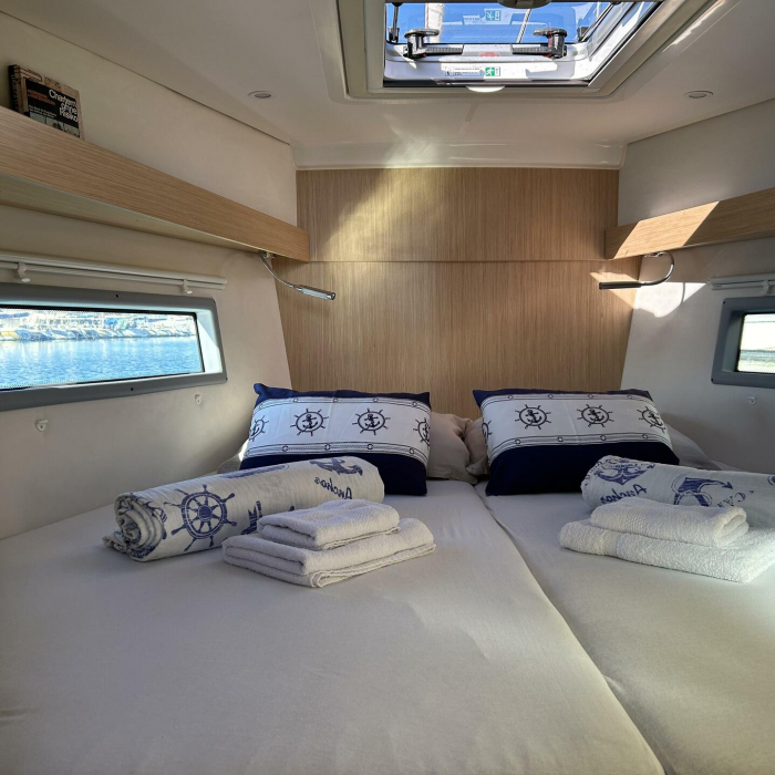 Asterix | Bavaria C38 photo 7