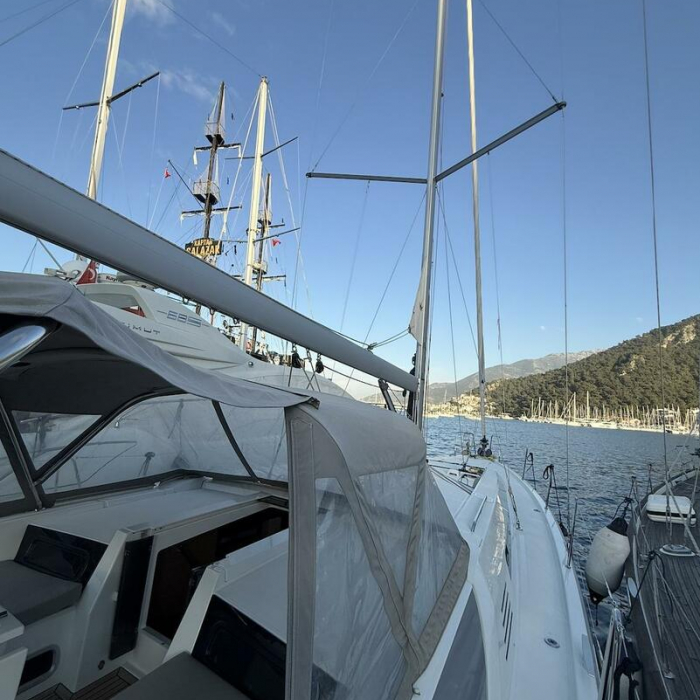 Athena 5 | Oceanis 46.1 photo 6