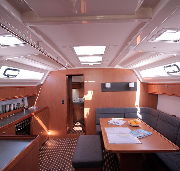 Casino Royale | Bavaria Cruiser 46 C photo 7