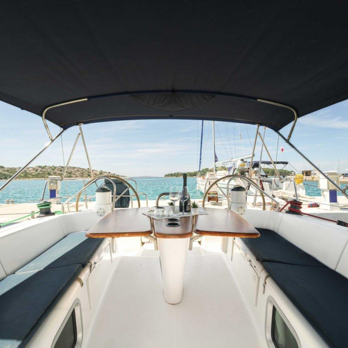 Ema | Sun Odyssey 42i photo 9