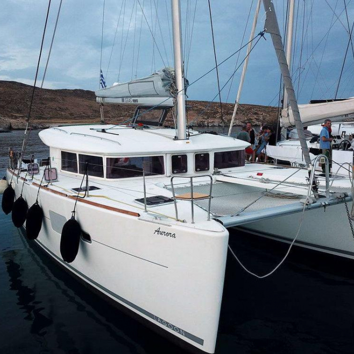Aurora | Lagoon 400 photo 20