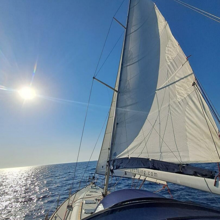 Azul | Sun Odyssey 49 photo 2