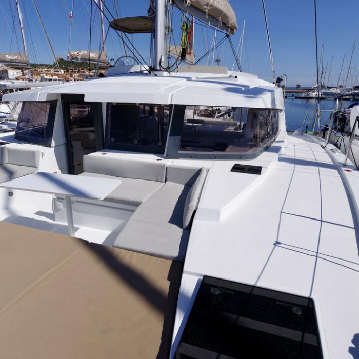 ORSA 1 - A/C, Generator, Water maker | Bali 4.2 photo 13