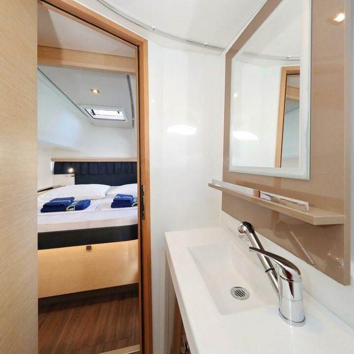 Why Not | Fountaine Pajot LUCIA 40 photo 9
