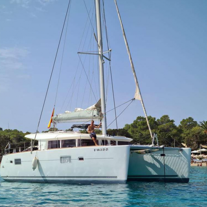 Mia | Lagoon 400 photo 1
