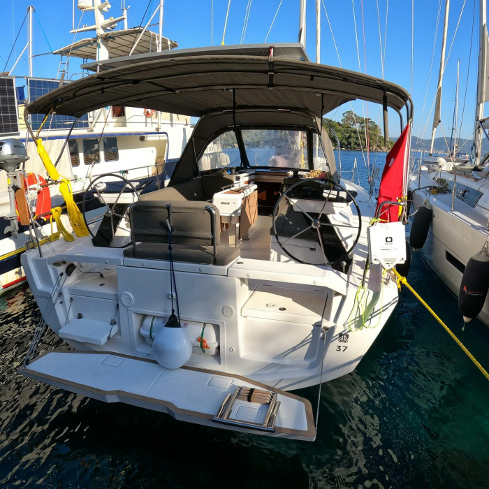 Momo | Dufour 37 photo 4