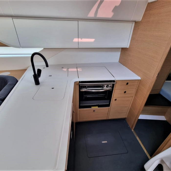 Contessa | Elan E6 photo 6