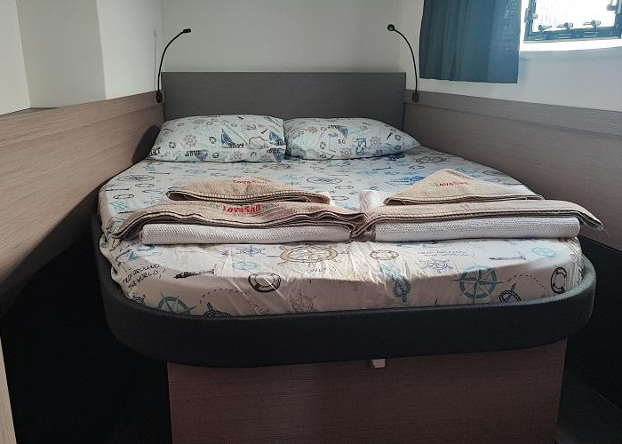 Gloria | Astrea 42 photo 11