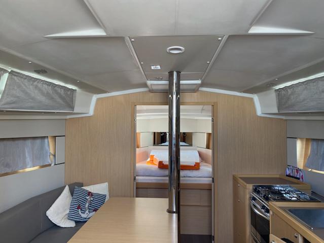 Lampo | Oceanis 38.1 photo 14