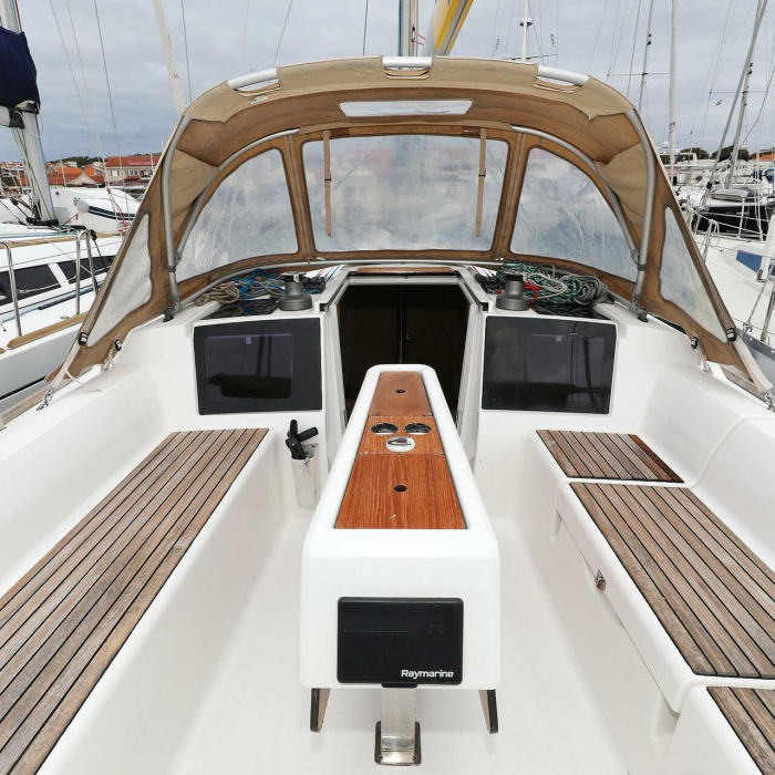 Sweet Lady | Dufour 350 GL photo 27