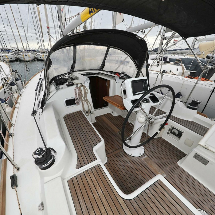 Caprice | Oceanis 34 photo 8