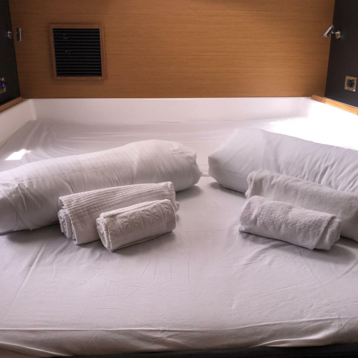 Argo | Dufour 48 Catamaran photo 24