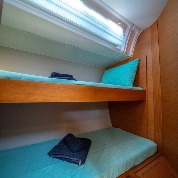 Gusto 7 | Dufour 470 photo 5