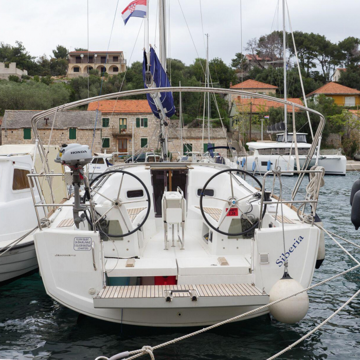 Siberia | Sun Odyssey 349 photo 8