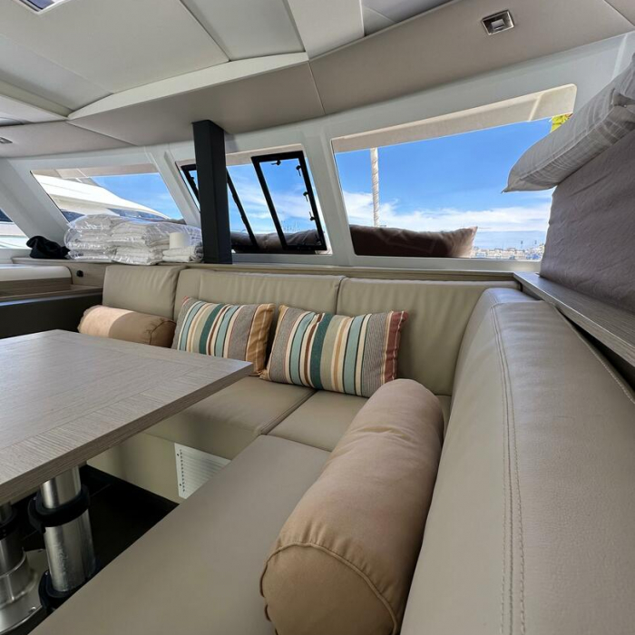 Isla | Fountaine Pajot Isla 40 photo 21