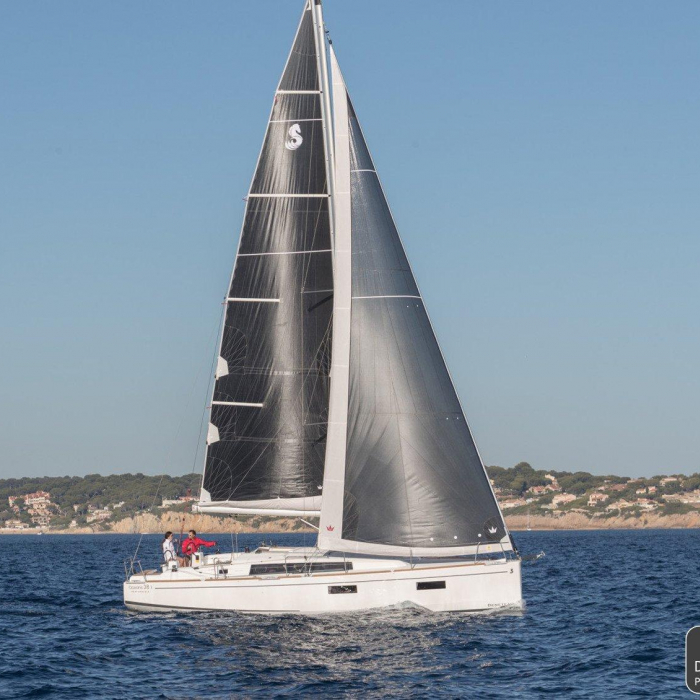 Tamara | Oceanis 38.1.2 photo 9