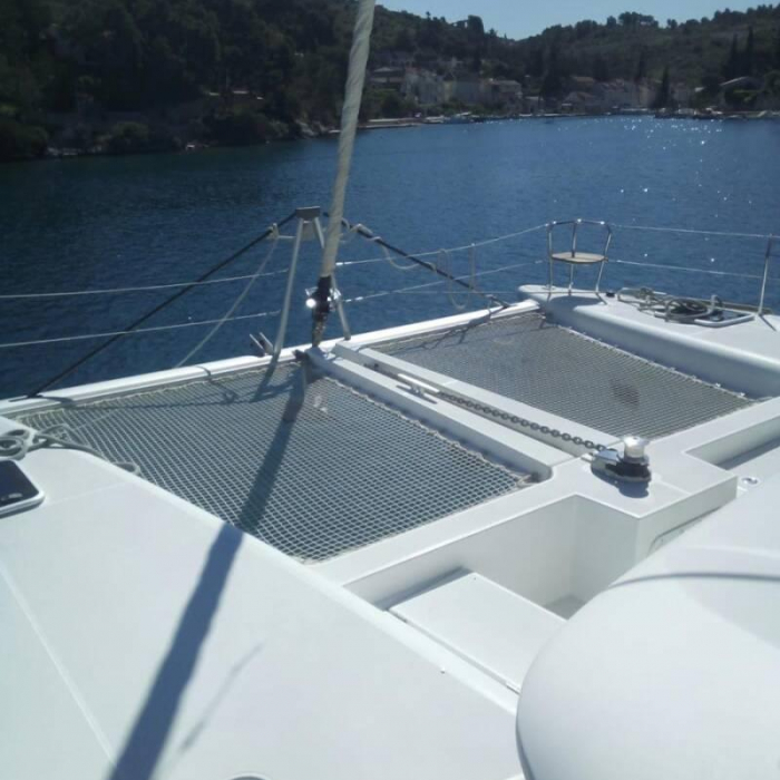 Diva | Lagoon 450 Fly photo 3