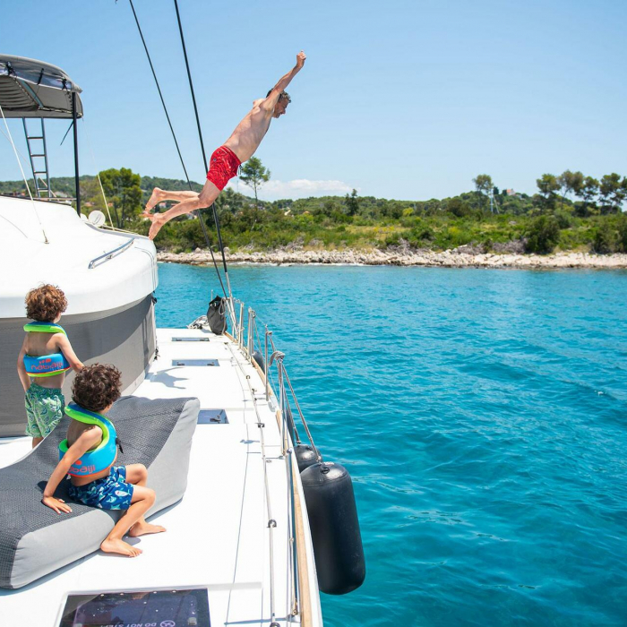 SERENITY I | Lagoon 52 photo 4