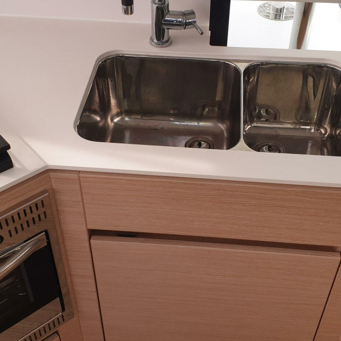 Lullaby | Nautitech 40 Open photo 8