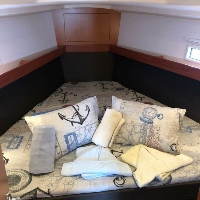 Lana 3 | Bavaria Cruiser 37 photo 12