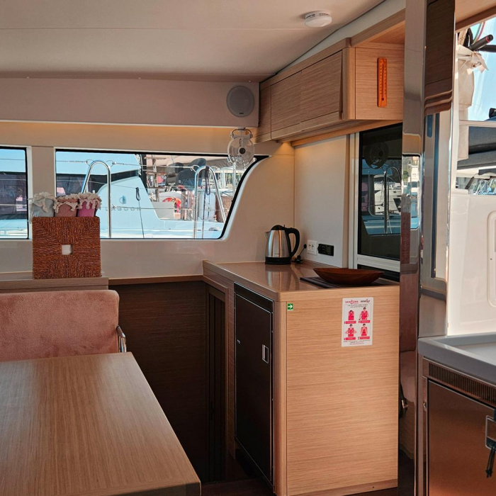 Shima | Lagoon 40 photo 6