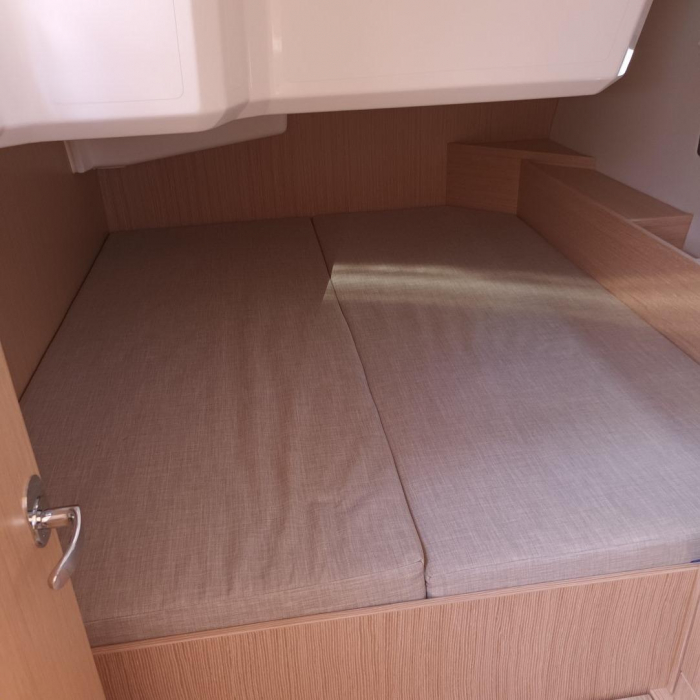 NEW Gioia | Bavaria C42 photo 12