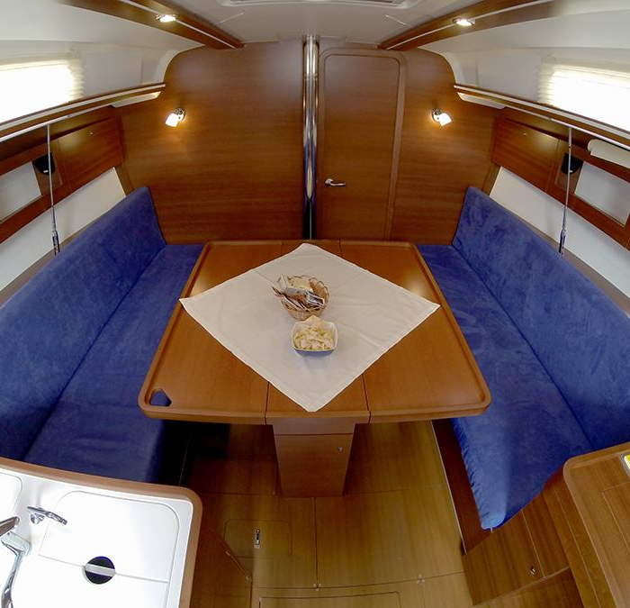Lara | Dufour 335 GL photo 20