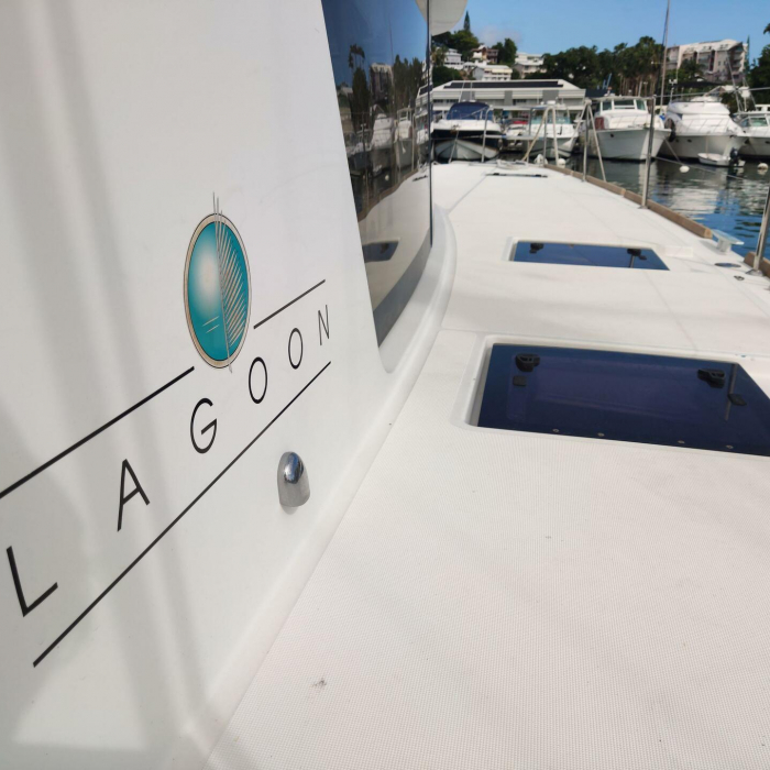 Watteau | Lagoon 52 photo 16