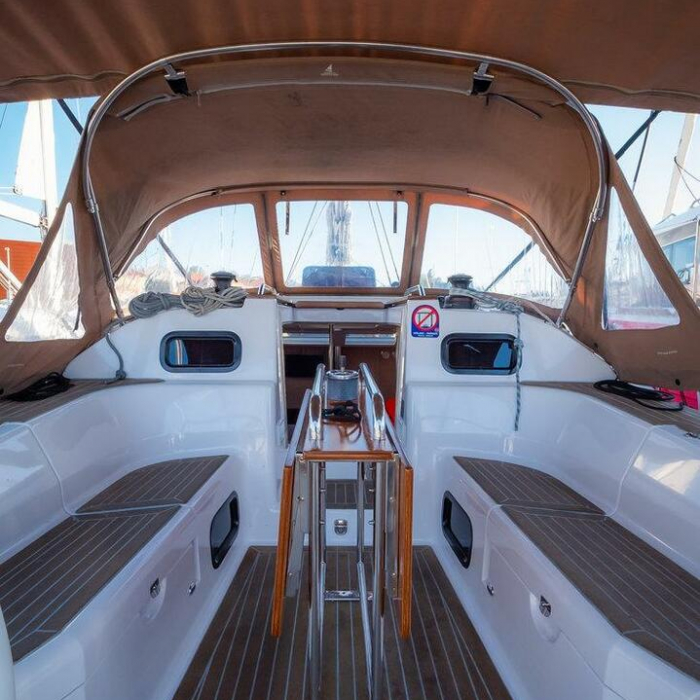 Mona | Elan Impression 40 photo 1