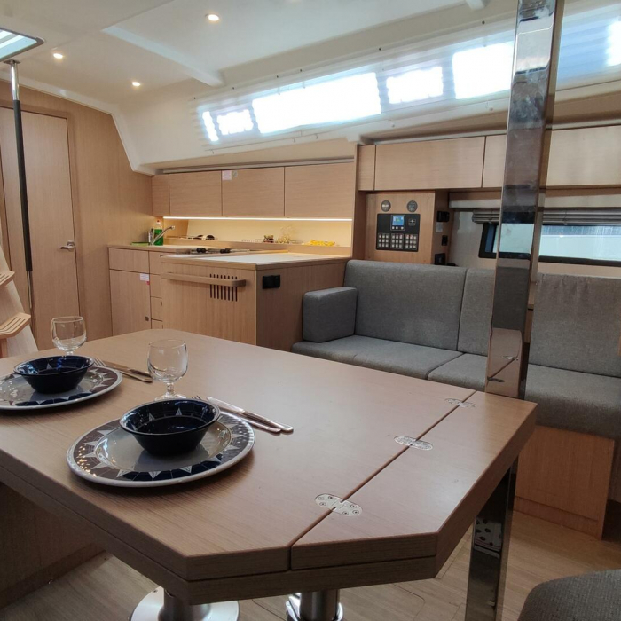 Celestia | Bavaria C42 photo 7