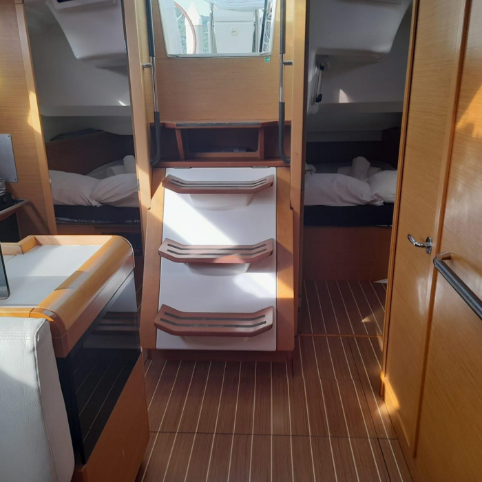 Mira | Sun Odyssey 439 photo 8