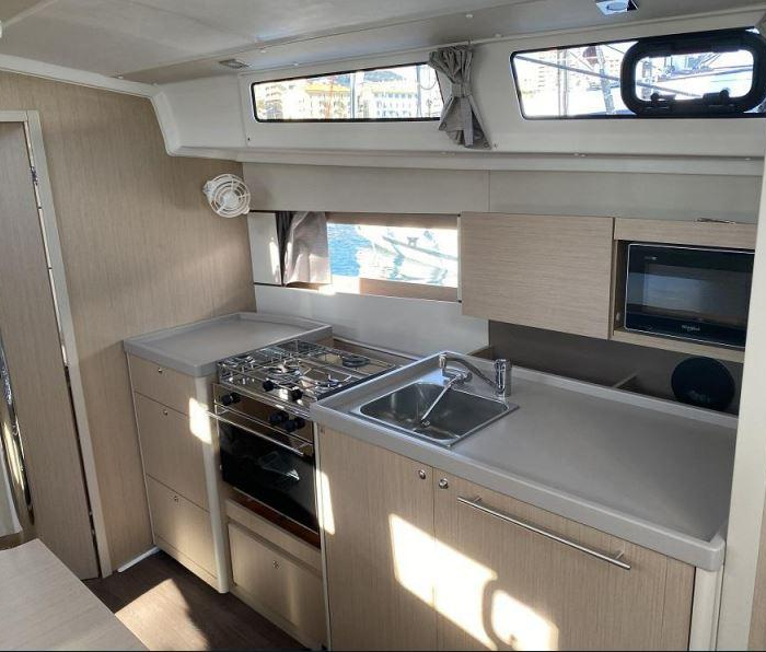 Maximus | Oceanis 38.1 photo 16