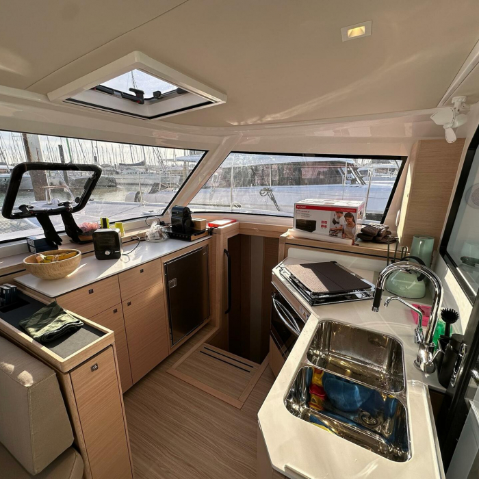 Motus | Nautitech 40 Open photo 9