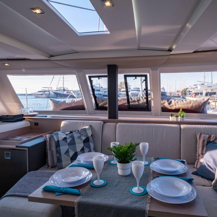 Artemis | Fountaine Pajot Isla 40 photo 8