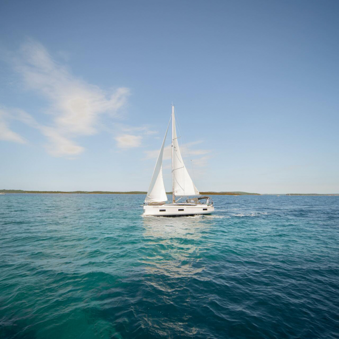 Fiona | Bavaria C42 photo 11