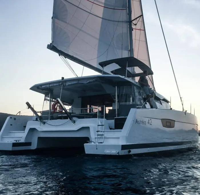 Wave | Astrea 42 photo 1