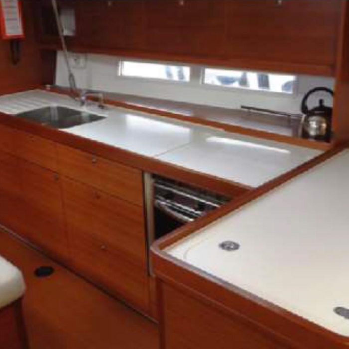 Economy | Dufour 450 GL photo 9