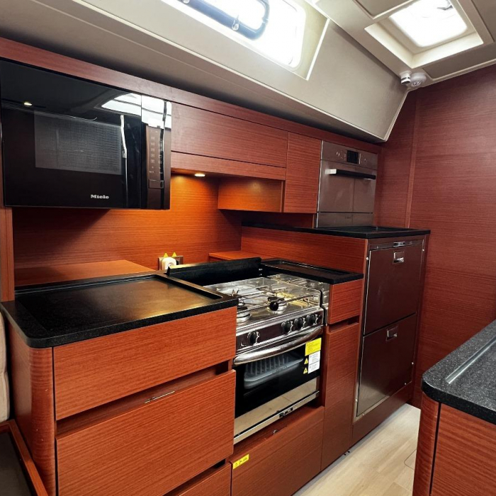 MiR | Hanse 548 photo 14