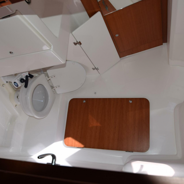 Vittoria | Dufour 335 Grand Large photo 13