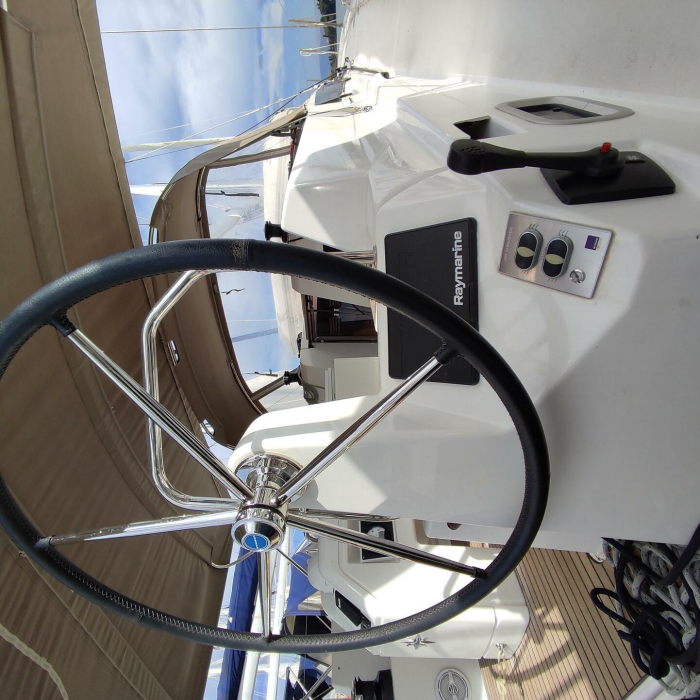 White Pearl | Sun Odyssey 490 photo 19