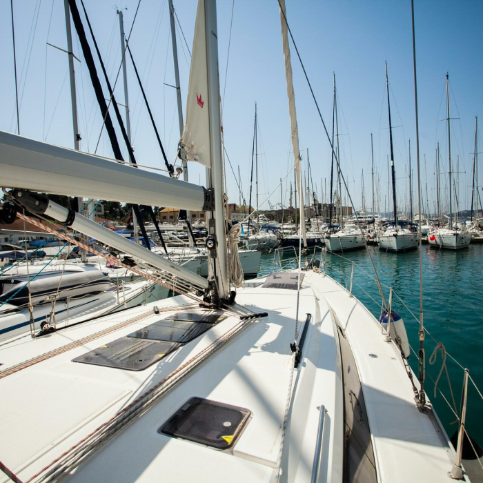 Rock Point | Sun Odyssey 509 photo 4